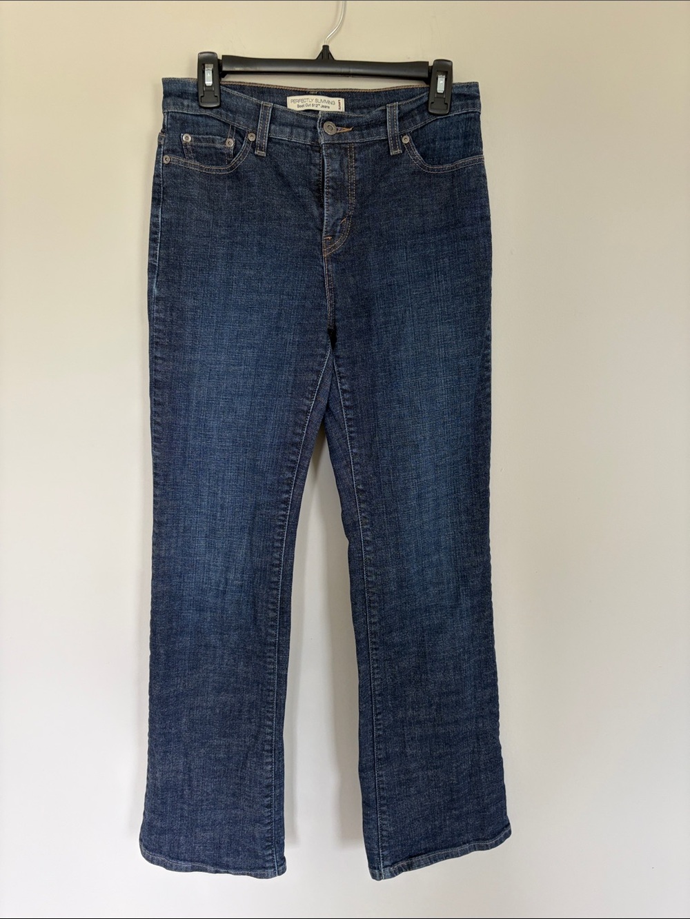 Vintage Levi’s Women's Dark Blue Boot-cut Jeans
